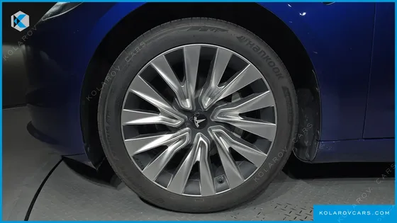 TESLA MODEL 3 RWD