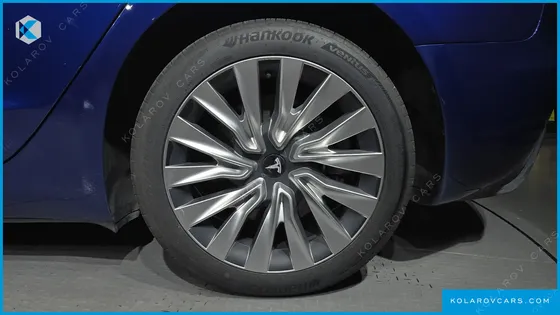 TESLA MODEL 3 RWD
