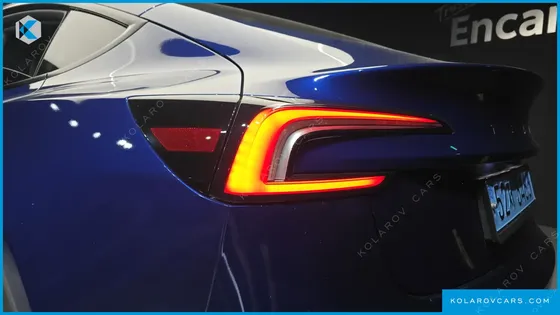 TESLA MODEL 3 RWD