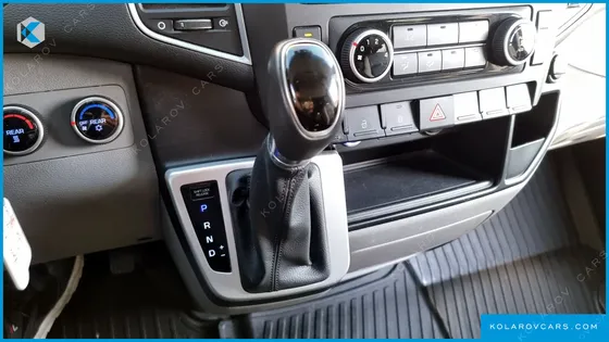 HYUNDAI SOLATI 11-SEATER