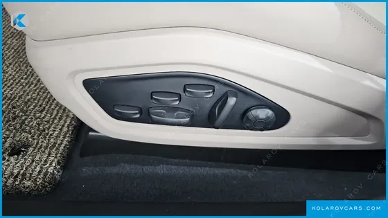 PORSCHE TAYCAN 4S