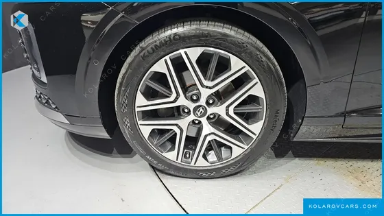 HYUNDAI GRANDEUR 2,5 GASOLINE 2WD
