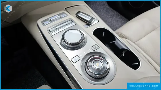 GENESIS GV70 2.5T GASOLINE 2WD