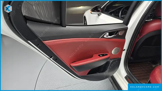KIA STINGER 3.3 TURBO 2WD