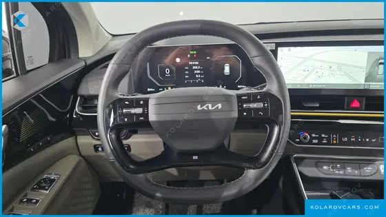 KIA CARNIVAL GASOLINE 7-SEATER SIGNATURE