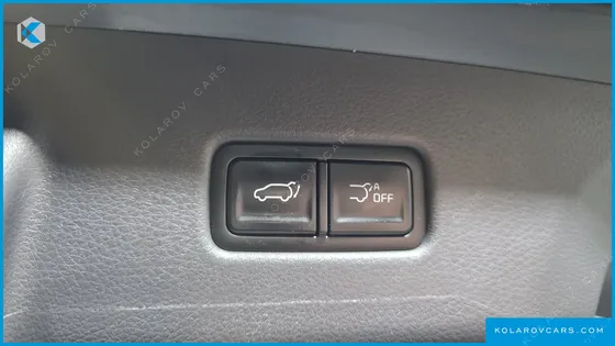 KIA CARNIVAL GASOLINE 7-SEATER SIGNATURE