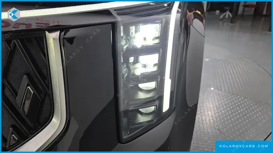 KIA CARNIVAL GASOLINE 7-SEATER SIGNATURE