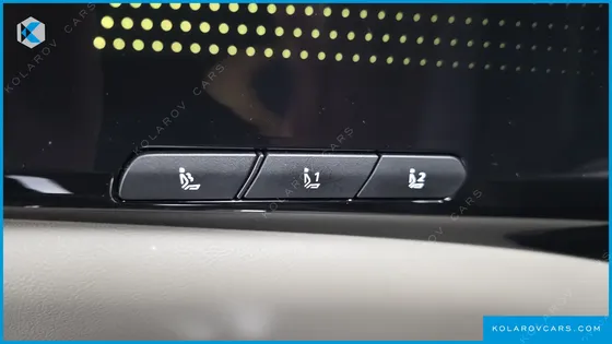 KIA CARNIVAL GASOLINE 7-SEATER SIGNATURE