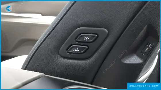 KIA CARNIVAL 7-SEATER OUTDOOR