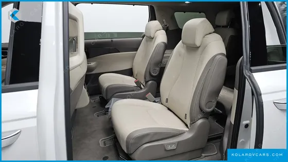 KIA CARNIVAL HEV 9SEATER SIGNATURE