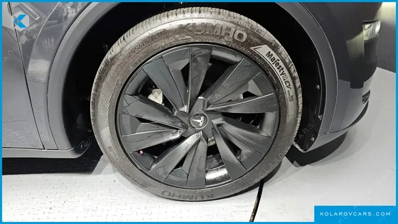 TESLA MODEL Y LONG RANGE AWD