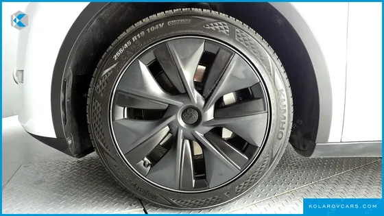 TESLA MODEL Y LONG RANGE AWD