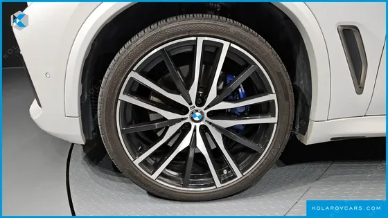 BMW X5 M50D FIRST EDITION