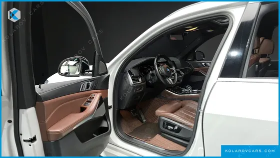 BMW X5 M50D FIRST EDITION