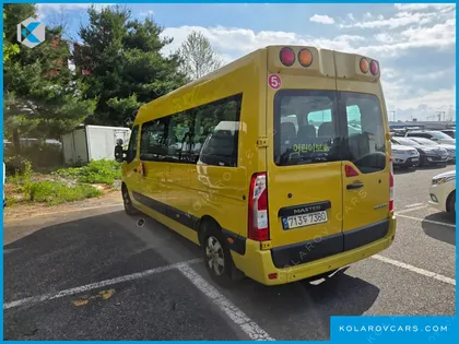 RENAULT KOREA MASTER SCHOOL BUS