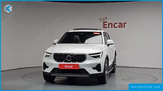 VOLVO XC40 B4 ULTIMATE BRIGHT