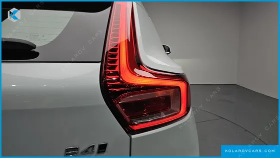 VOLVO XC40 B4 ULTIMATE BRIGHT