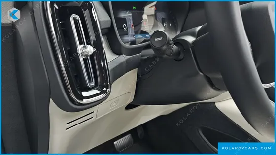 VOLVO XC40 B4 ULTIMATE BRIGHT