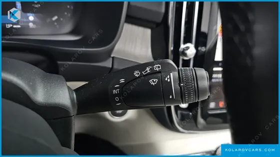 VOLVO XC40 B4 ULTIMATE BRIGHT