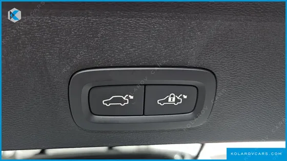 VOLVO XC40 B4 ULTIMATE BRIGHT