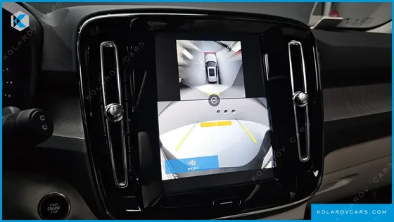 VOLVO XC40 B4 ULTRA BRIGHT