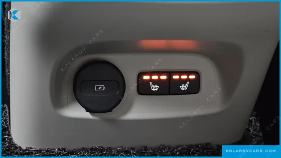 VOLVO XC40 B4 ULTRA BRIGHT