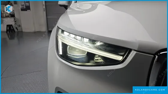 VOLVO XC40 B4 ULTRA BRIGHT