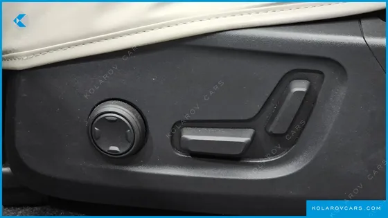 VOLVO XC40 B4 ULTRA BRIGHT