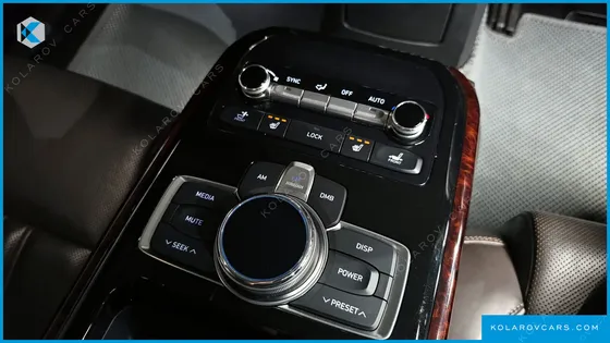 GENESIS EQ900 3.8 GDI AWD