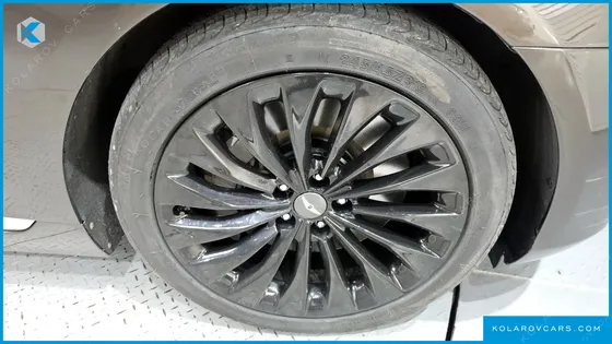 GENESIS EQ900 3.8 GDI AWD