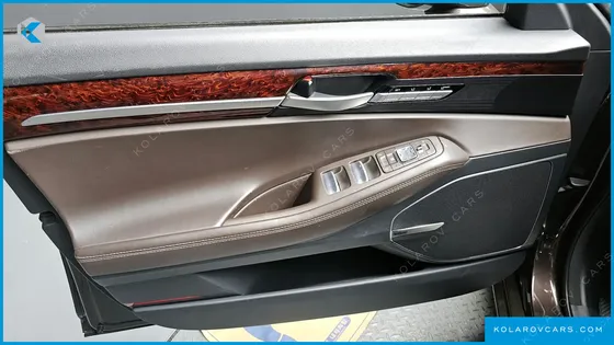 GENESIS EQ900 3.8 GDI AWD