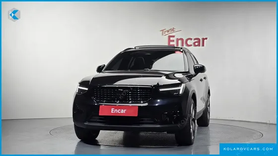 VOLVO XC40 B4 BLACK EDITION
