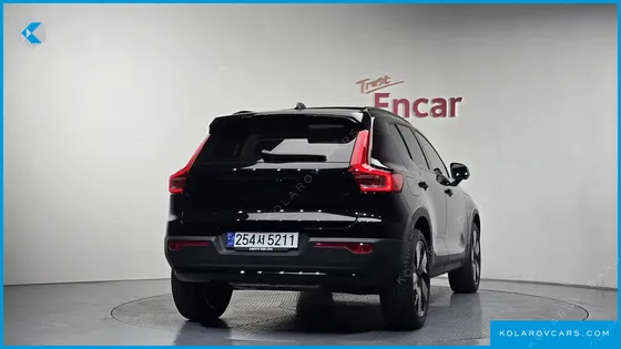 VOLVO XC40 B4 BLACK EDITION