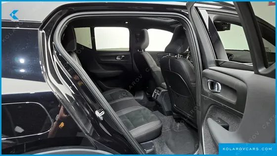 VOLVO XC40 B4 BLACK EDITION