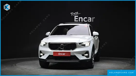 VOLVO XC40 B4 ULTIMATE BRIGHT