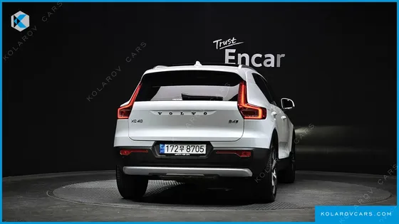 VOLVO XC40 B4 ULTIMATE BRIGHT