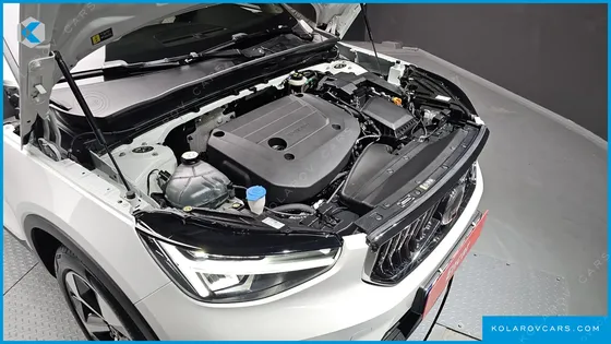 VOLVO XC40 B4 ULTIMATE BRIGHT