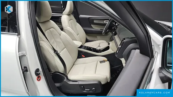 VOLVO XC40 B4 ULTIMATE BRIGHT