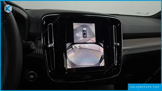 VOLVO XC40 B4 BLACK EDITION