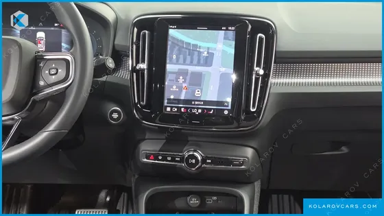 VOLVO XC40 B4 BLACK EDITION