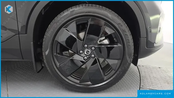 VOLVO XC40 B4 BLACK EDITION