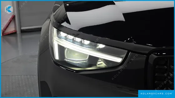 VOLVO XC40 B4 BLACK EDITION