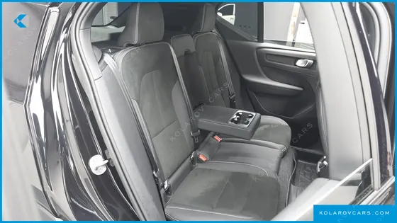 VOLVO XC40 B4 BLACK EDITION