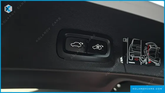 VOLVO XC40 B4 R-DESIGN