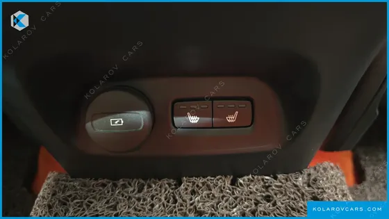 VOLVO XC40 B4 R-DESIGN