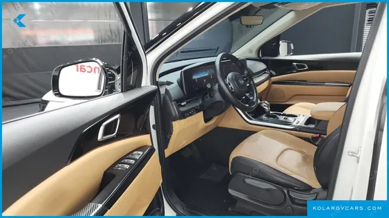 KIA CARNIVAL 9-SEATER PRESTIGE