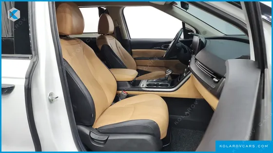 KIA CARNIVAL 9-SEATER PRESTIGE