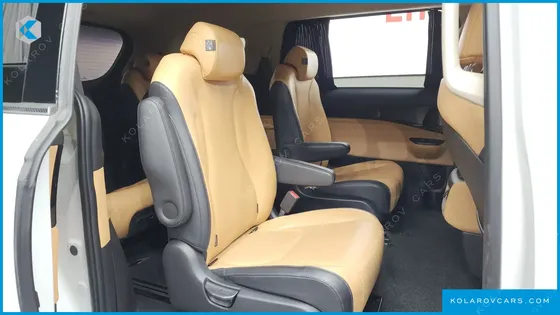 KIA CARNIVAL 9-SEATER PRESTIGE