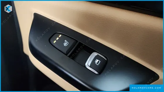 KIA CARNIVAL 9-SEATER PRESTIGE