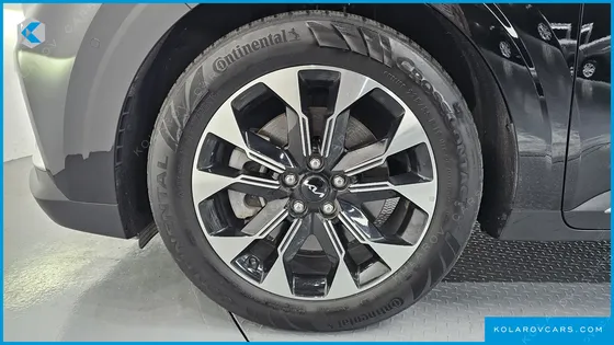KIA CARNIVAL 7-SEATER SIGNATURE